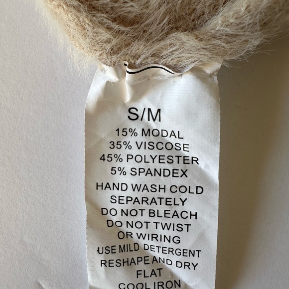 Sf SnowFlake Cozy Cream Sweater Women’s Sz S/M Crew Neck - Picture 4 of 6